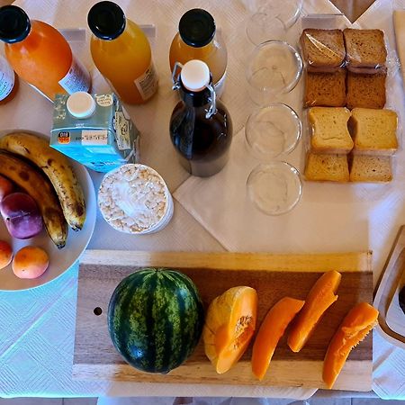 Agriturismo Corte Degli Ulivi カポテッラ エクステリア 写真