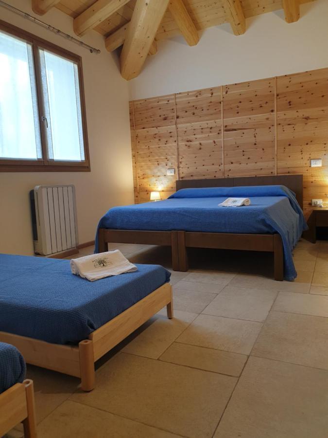 Agriturismo Corte Degli Ulivi カポテッラ エクステリア 写真