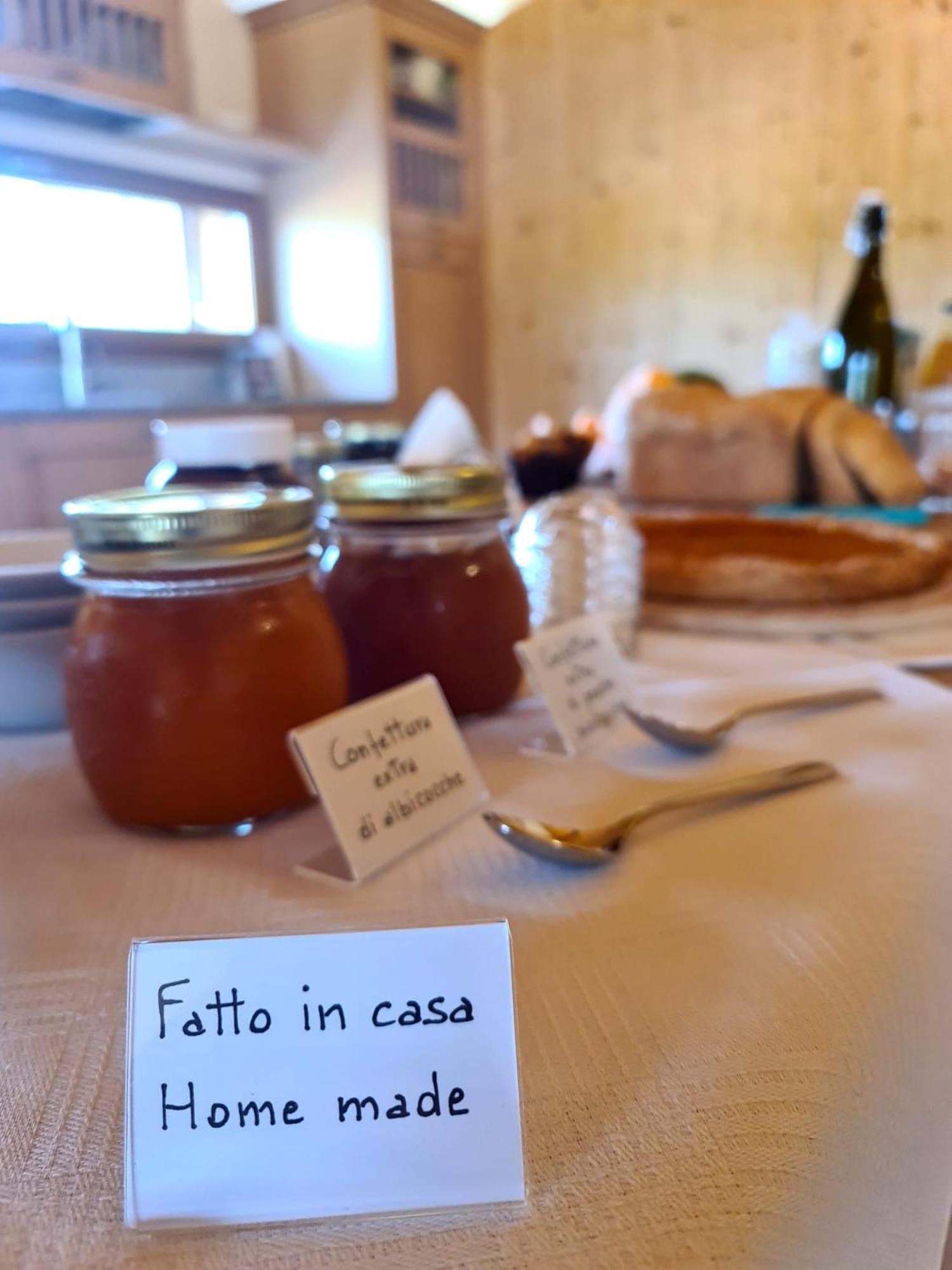 Agriturismo Corte Degli Ulivi カポテッラ エクステリア 写真